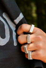 Load image into Gallery viewer, HANDMADE SILVER RING
